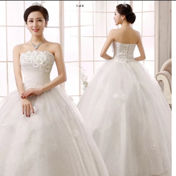 NWT beautiful princess style wedding dress - Picture 3 of 8